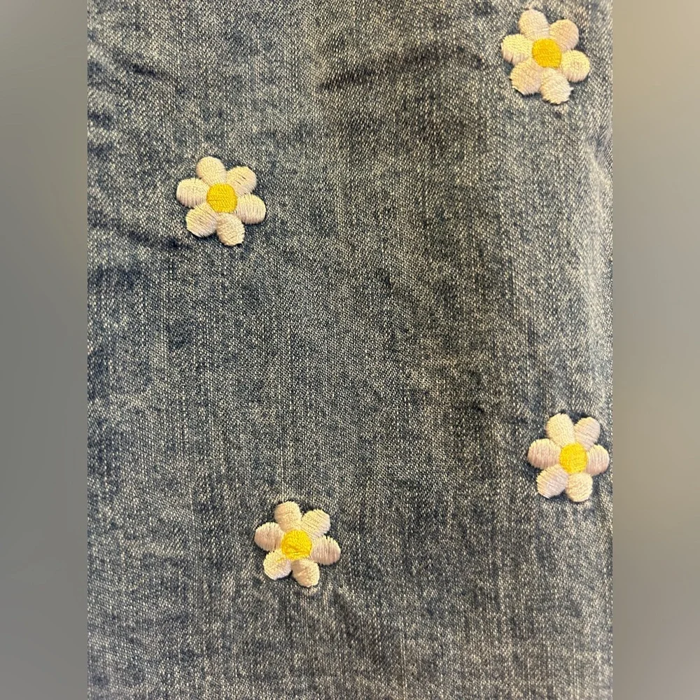 Rumi + Ryder Denim Tank Top with Daisy Embroidery - Picture 3 of 7